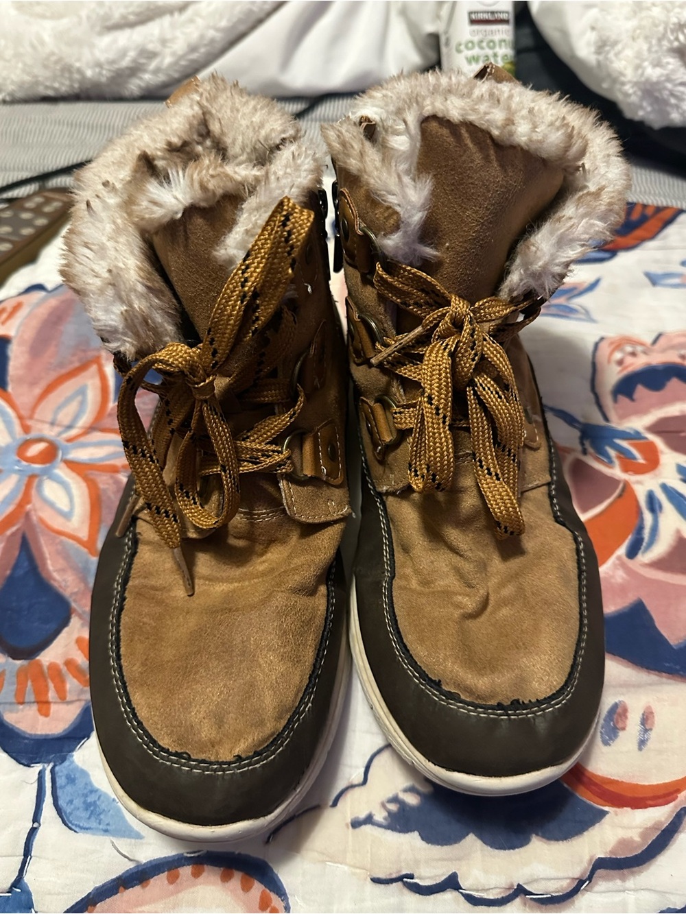 Khombu Betty Women's Tan Faux-Fur Lined Winter Boots 10m